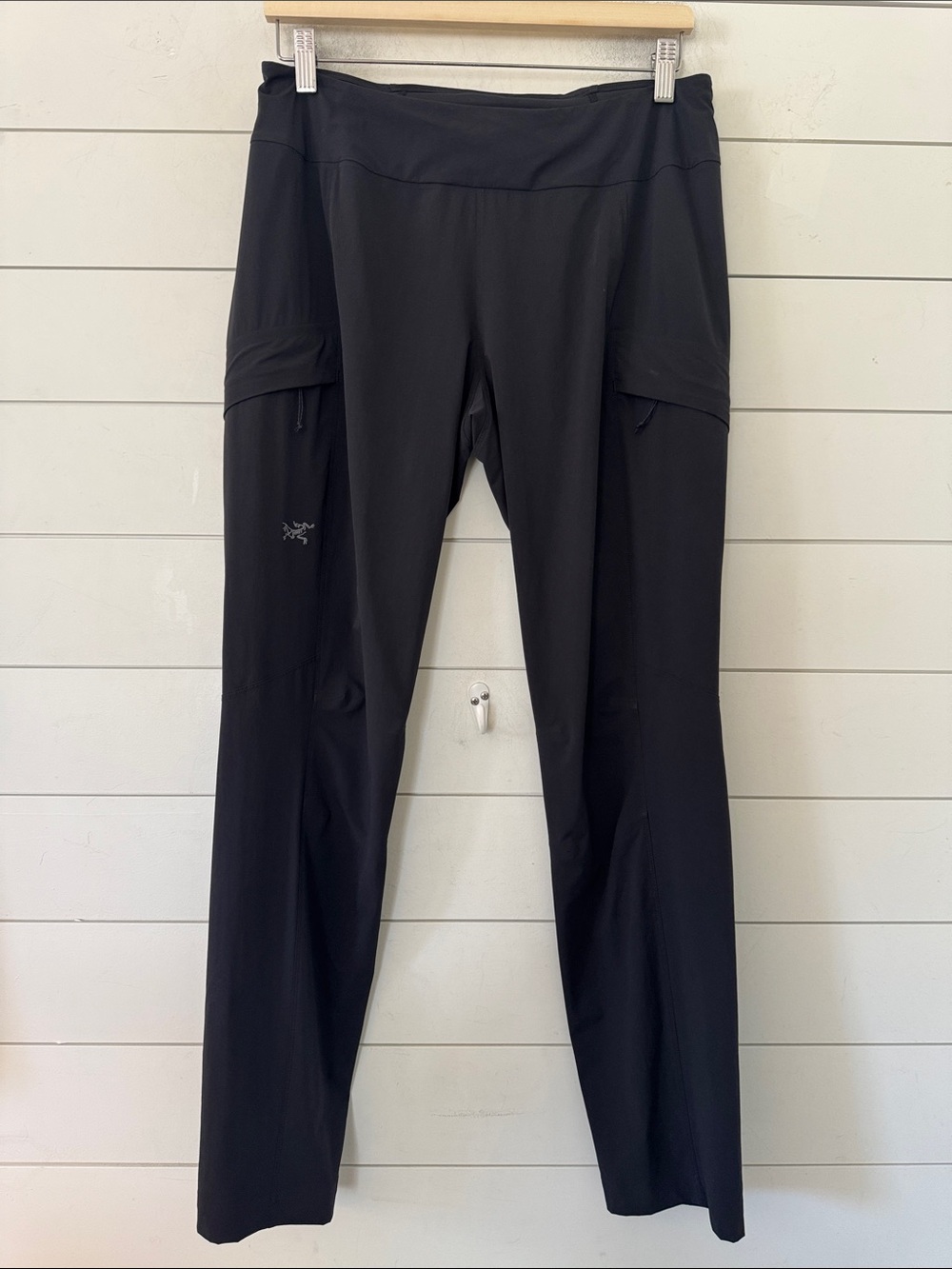 ARC’TERYX Size 6 Sabria Pant, lightweight, technical pull-on pull on hiking pant - Picture 3 of 17
